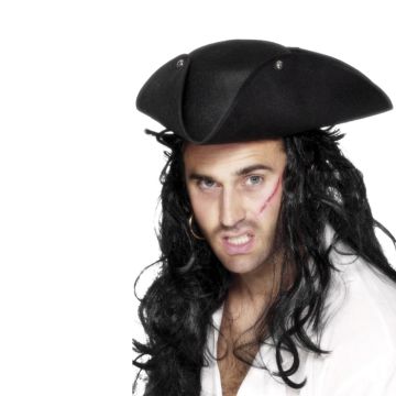 Sort pirathat med sølv knapper 