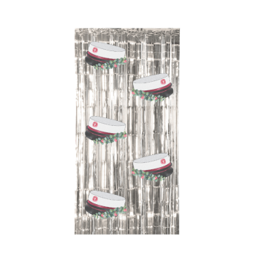 Sølv glimmerforhæng m. rød studenterhue 90x250 cm