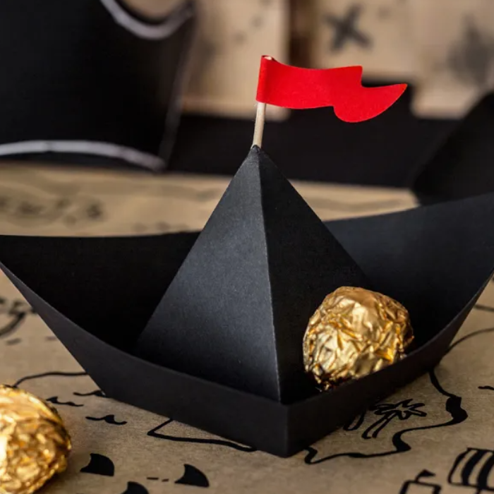 Piratbåd snackkurve sort 6x - 19x10x14 cm